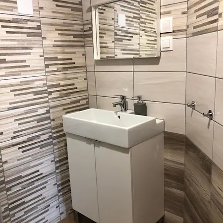 Oda ve Kahvaltı Oazis Panzio 3*