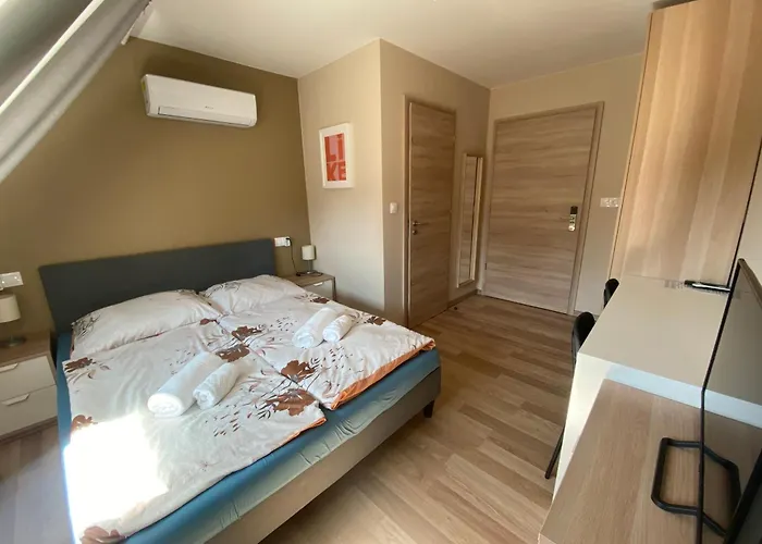 Oazis Panzio לינה וארוחת בוקר גיינסדיאס