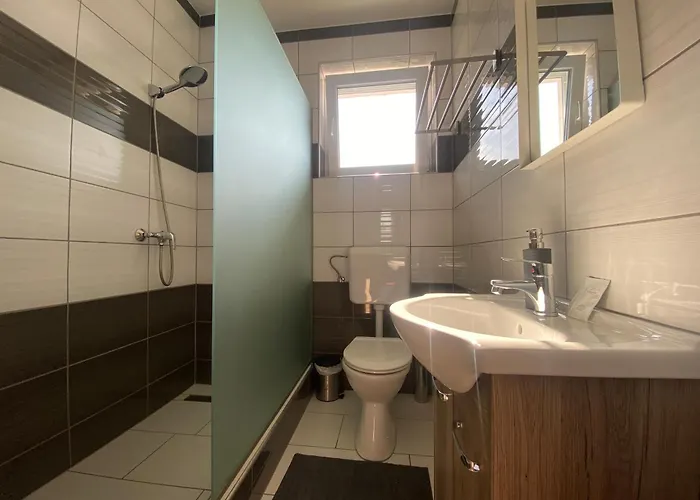 Oazis Panzio לינה וארוחת בוקר